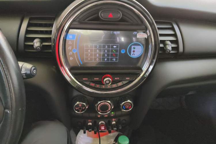Used MINI 2014 1.2T ONE Audio And AC Panel