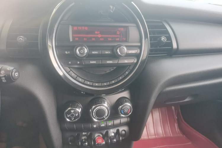 Used MINI 2014 1.2T ONE Audio And AC Panel