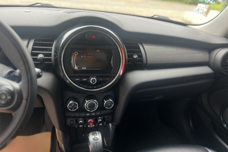 Used MINI 2014 1.5T COOPER Fun Audio And AC Panel