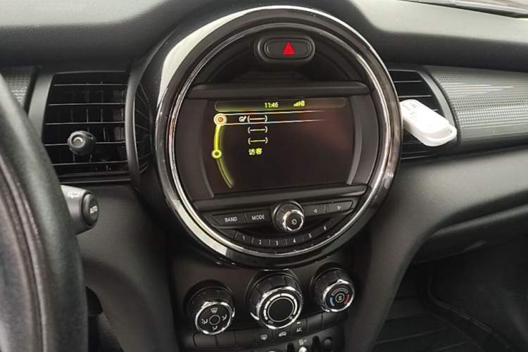 Used MINI 2014 1.5T COOPER Fun Audio And AC Panel
