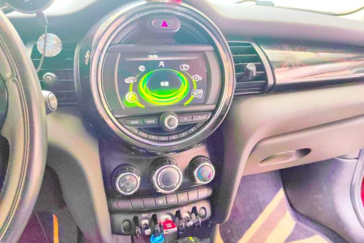 Used MINI 2014 1.5T COOPER Fun Audio And AC Panel