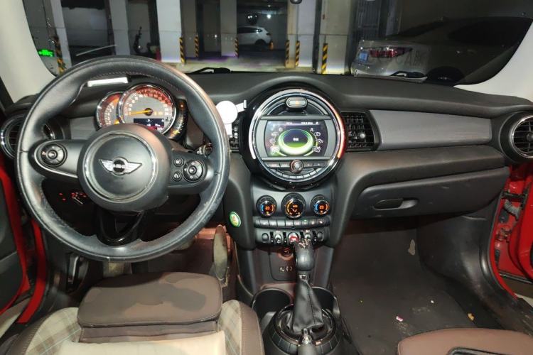 Used MINI 2014 1.5T COOPER Excitement Center Console