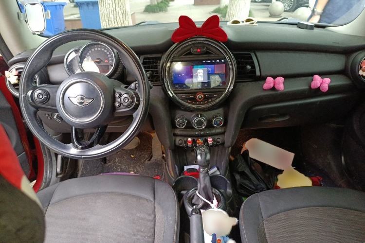 Used MINI 2014 1.2T ONE+ Center Console