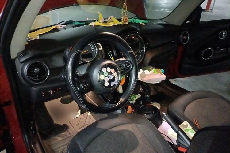 Used MINI 2014 1.2T ONE+ Center Console