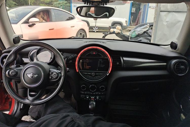 Used MINI 2014 2.0T COOPER S Fun Center Console