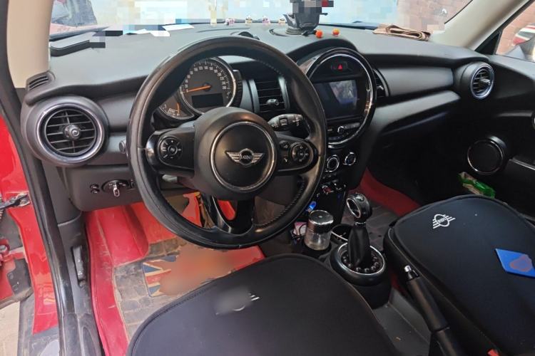 Used MINI 2014 1.2T ONE+ Center Console