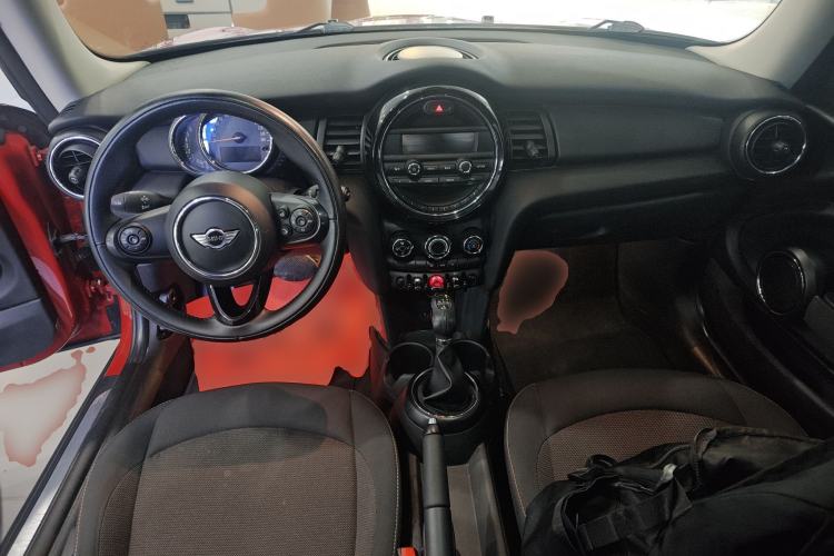 Used MINI 2014 1.2T ONE+ Center Console