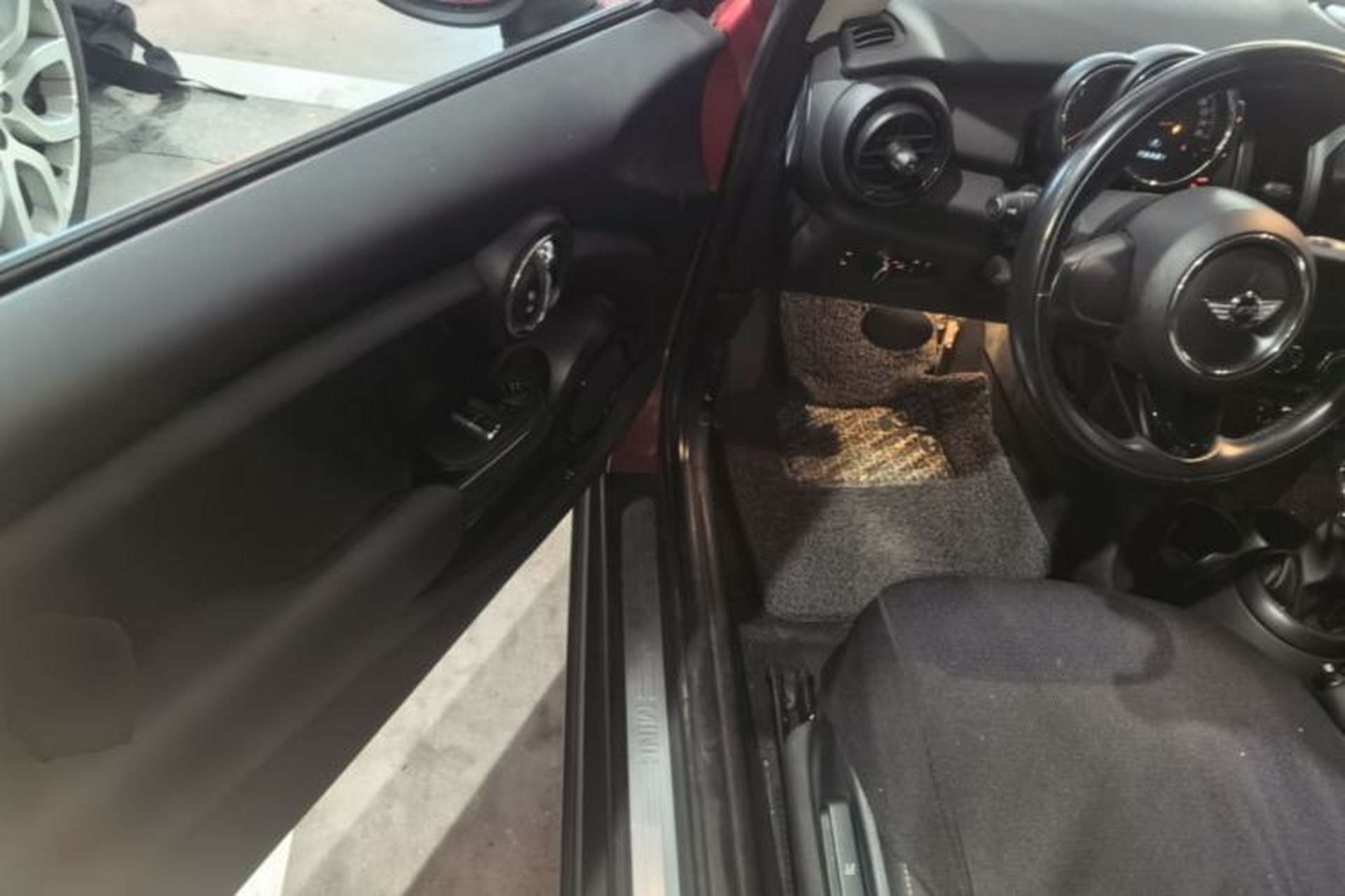 Used MINI 2014 1.2T ONE Driver Seat