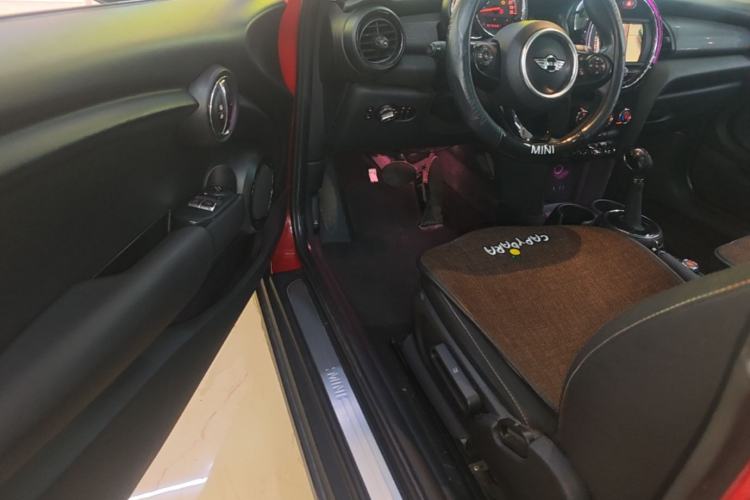 Used MINI 2014 1.5T COOPER Fun Driver Seat