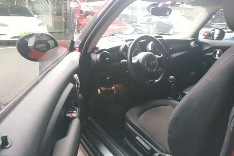 Used MINI 2014 1.2T ONE Driver Seat