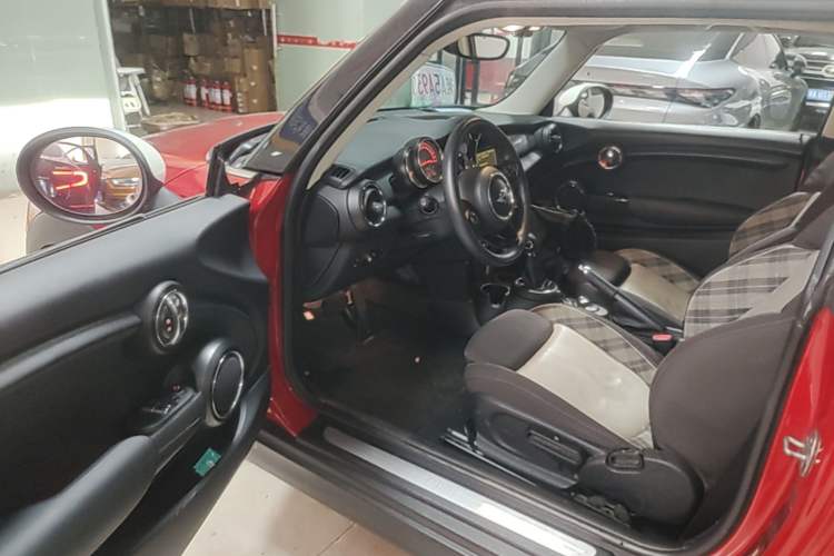 Used MINI 2014 1.5T COOPER Excitement Driver Seat