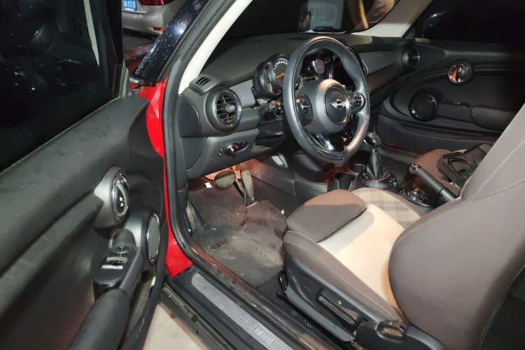 Used MINI 2014 1.5T COOPER Excitement Driver Seat