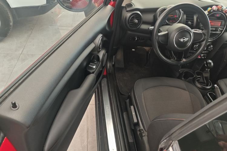 Used MINI 2014 1.2T ONE Driver Seat