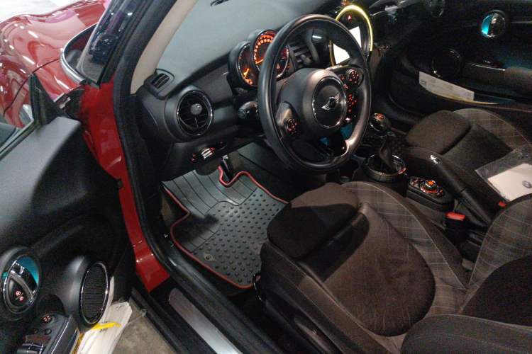Used MINI 2014 1.5T COOPER Excitement Driver Seat