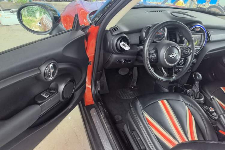 Used MINI 2014 1.5T COOPER Fun Driver Seat