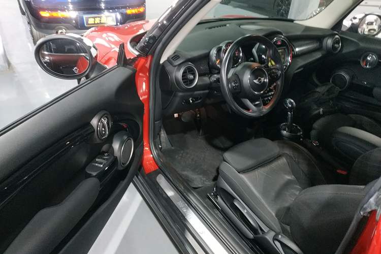 Used MINI 2014 2.0T COOPER S Fun Driver Seat