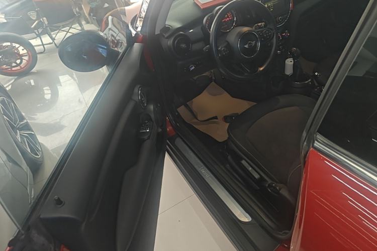 Used MINI 2014 1.5T COOPER Fun Driver Seat