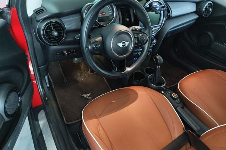 Used MINI 2014 1.5T COOPER Fun Driver Seat
