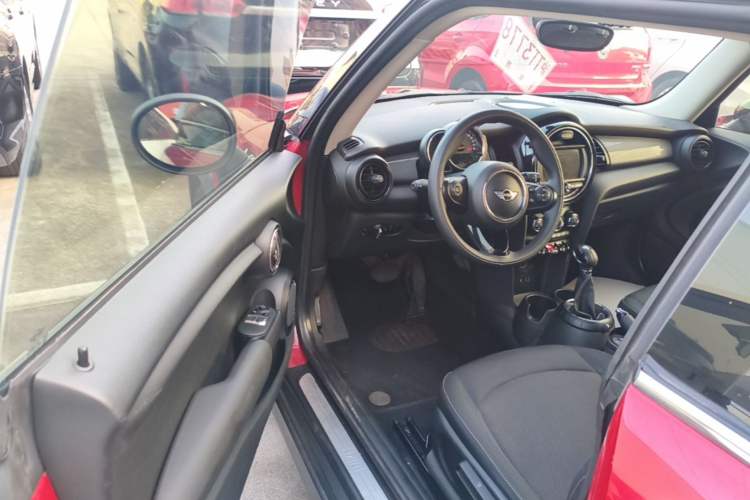 Used MINI 2014 1.5T COOPER Fun Driver Seat