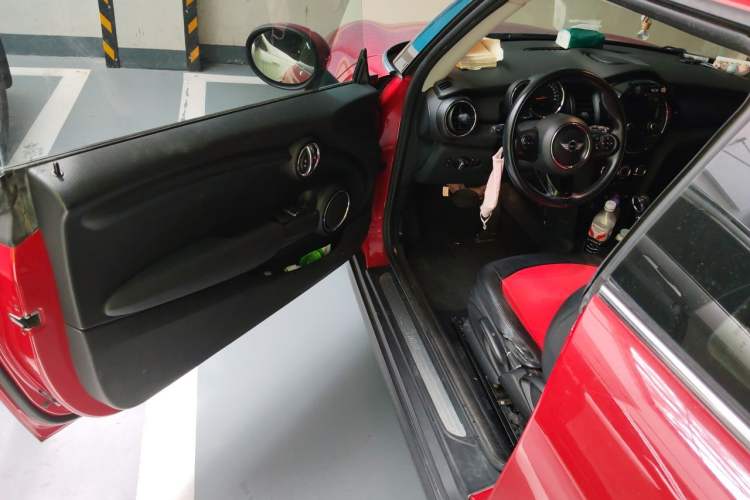 Used MINI 2014 1.2T ONE+ Driver Seat