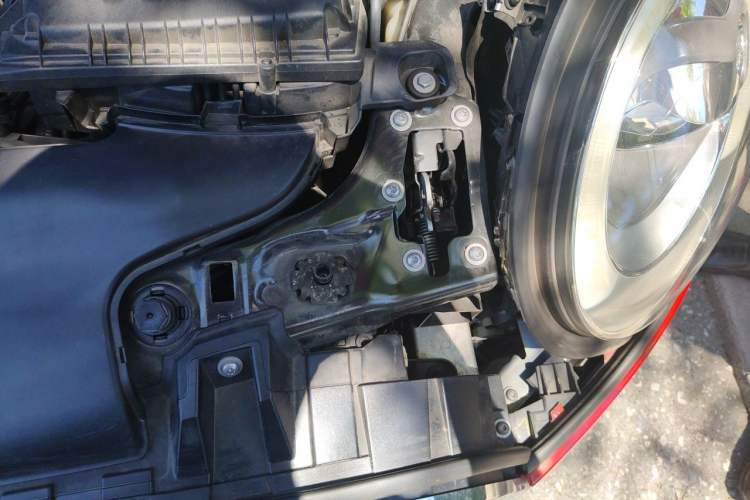 Used MINI 2014 1.5T COOPER Excitement Engine Bay Left