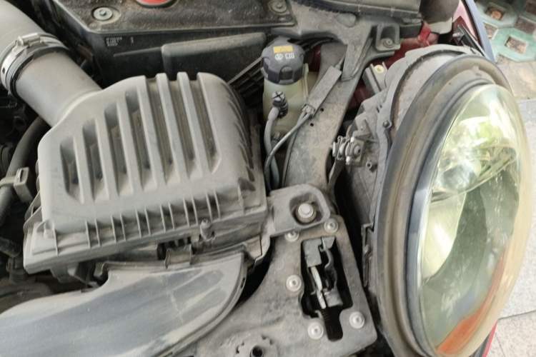 Used MINI 2014 1.2T ONE+ Engine Bay Left
