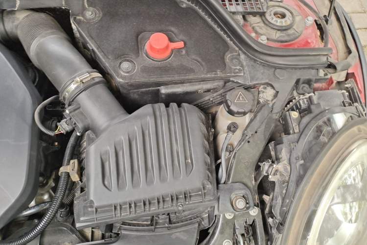 Used MINI 2014 2.0T COOPER S Fun Engine Bay Left