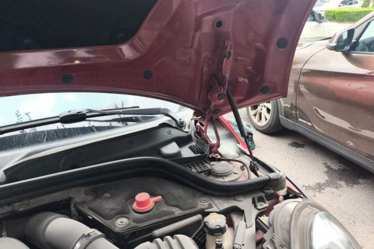 Used MINI 2014 1.2T ONE+ Engine Bay Left