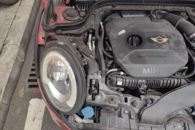 Used MINI 2014 2.0T COOPER S Fun Engine Bay Right