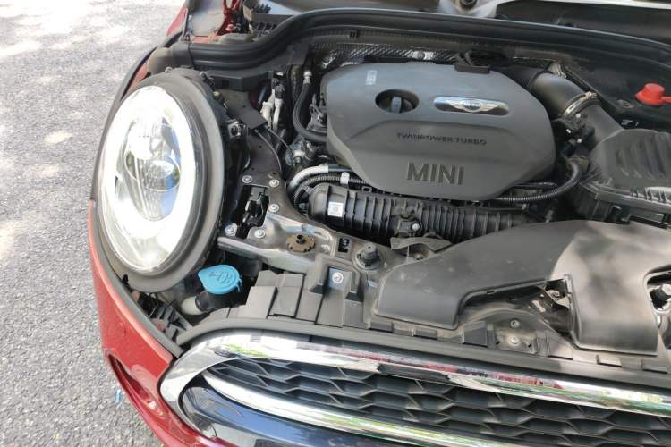 Used MINI 2014 2.0T COOPER S Fun Engine Bay Right