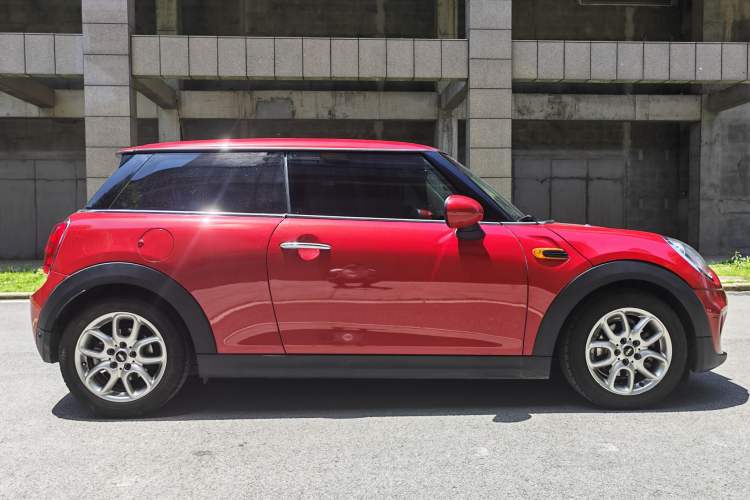 Used MINI 2014 1.2T ONE+ Exterior 1