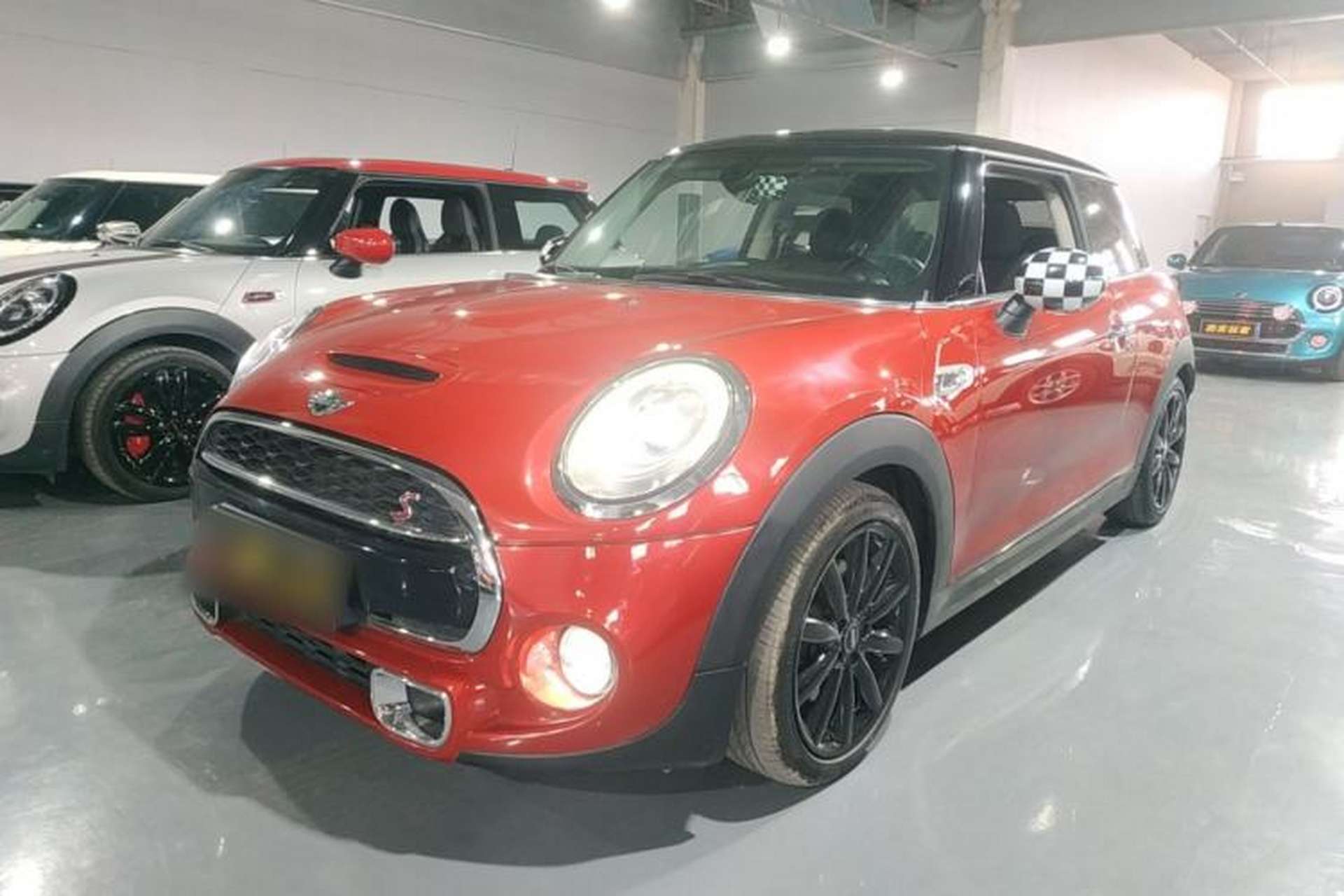 Used MINI 2014 2.0T COOPER S Fun Front Left 45 Deg