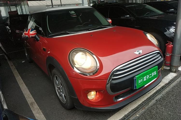 Used MINI 2014 1.2T ONE Front Right 45 Deg