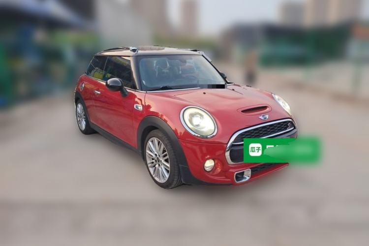 Used MINI 2014 2.0T COOPER S Fun Front Right 45 Deg