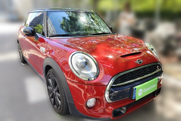 Used MINI 2014 2.0T COOPER S Fun Front Right 45 Deg