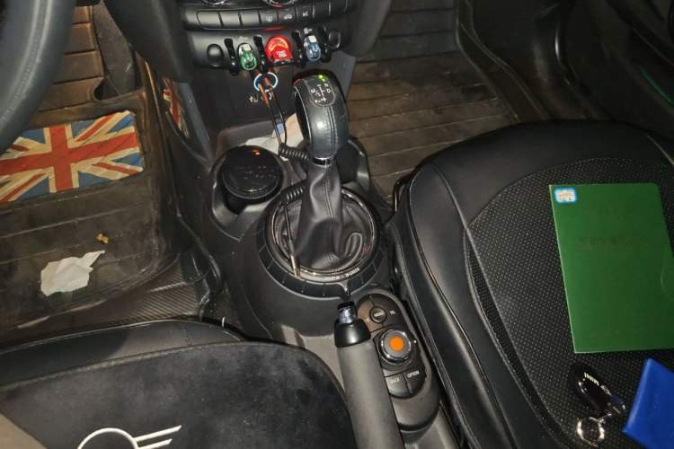 Used MINI 2014 1.5T COOPER Fun Gear Lever