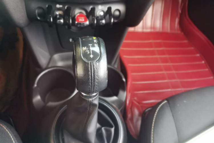 Used MINI 2014 1.2T ONE Gear Lever
