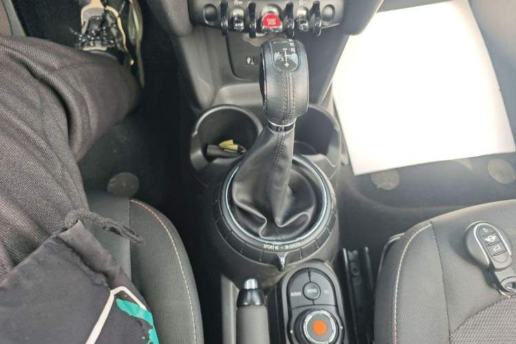 Used MINI 2014 1.5T COOPER Fun Gear Lever