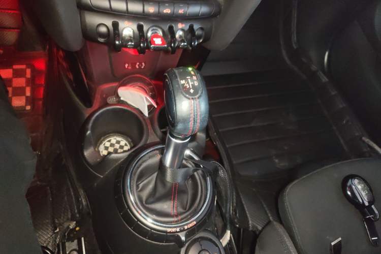 Used MINI 2014 2.0T COOPER S Fun Gear Lever