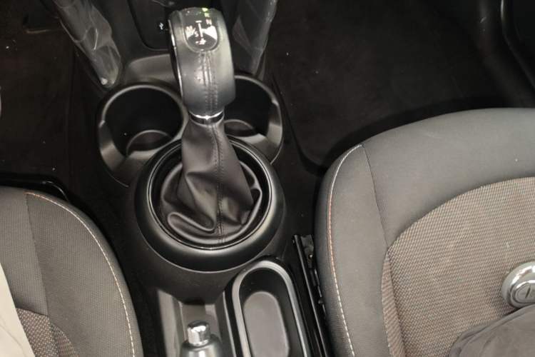 Used MINI 2014 1.2T ONE Gear Lever