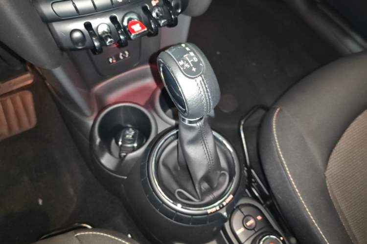 Used MINI 2014 1.5T COOPER Fun Gear Lever