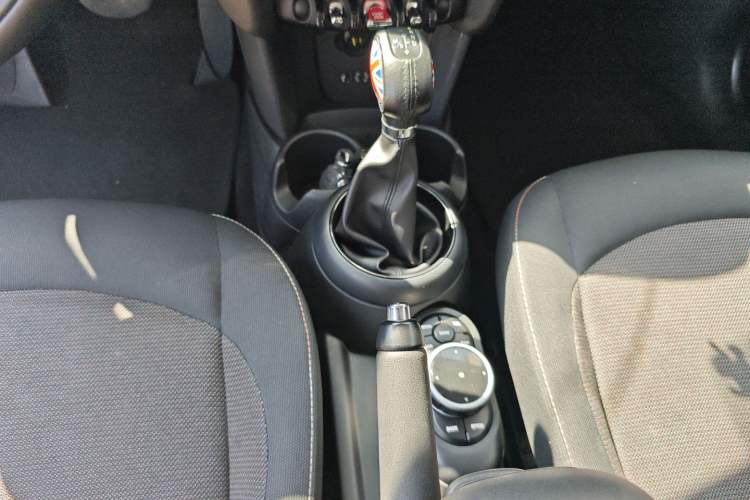Used MINI 2014 1.2T ONE Gear Lever