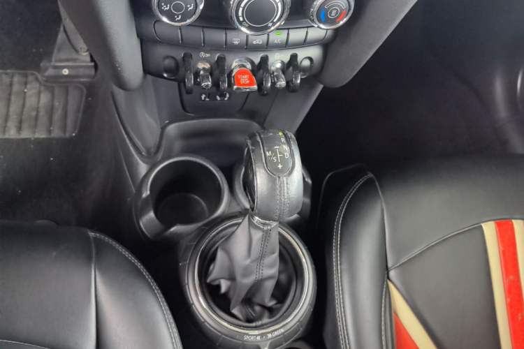 Used MINI 2014 1.5T COOPER Fun Gear Lever