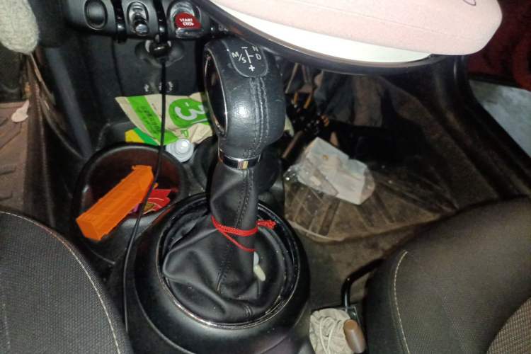 Used MINI 2014 1.2T ONE+ Gear Lever