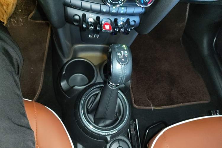 Used MINI 2014 1.5T COOPER Fun Gear Lever