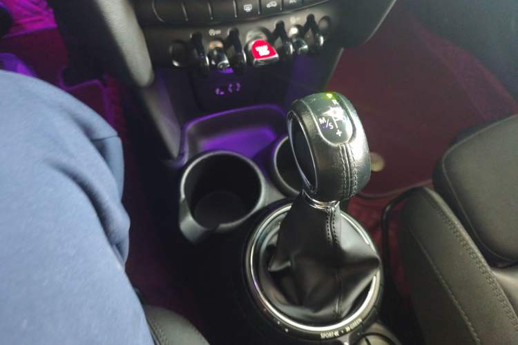 Used MINI 2014 1.5T COOPER Fun Gear Lever