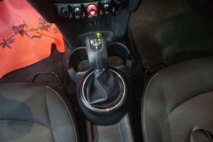 Used MINI 2014 1.2T ONE+ Gear Lever
