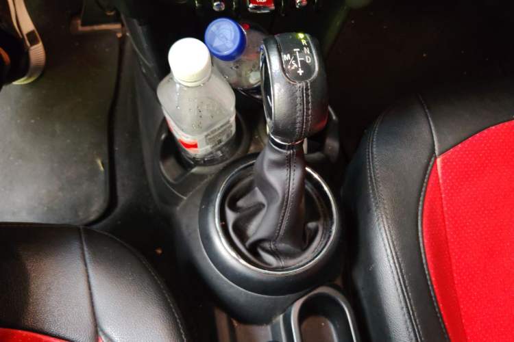 Used MINI 2014 1.2T ONE+ Gear Lever