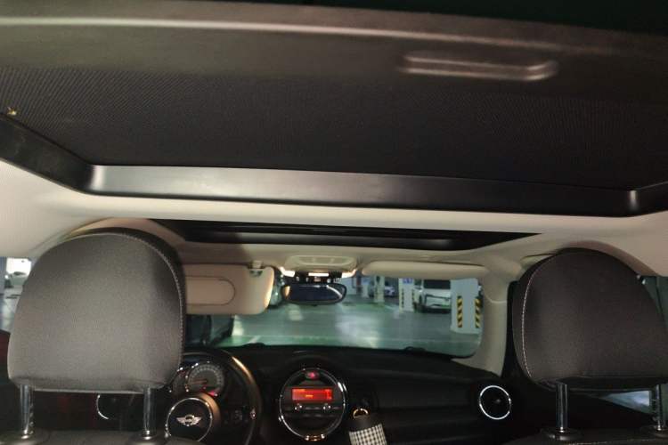 Used MINI 2014 1.2T ONE+ Headliner