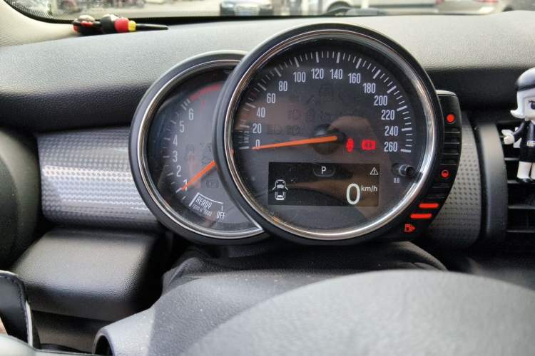 Used MINI 2014 1.5T COOPER Fun Instrument Cluster